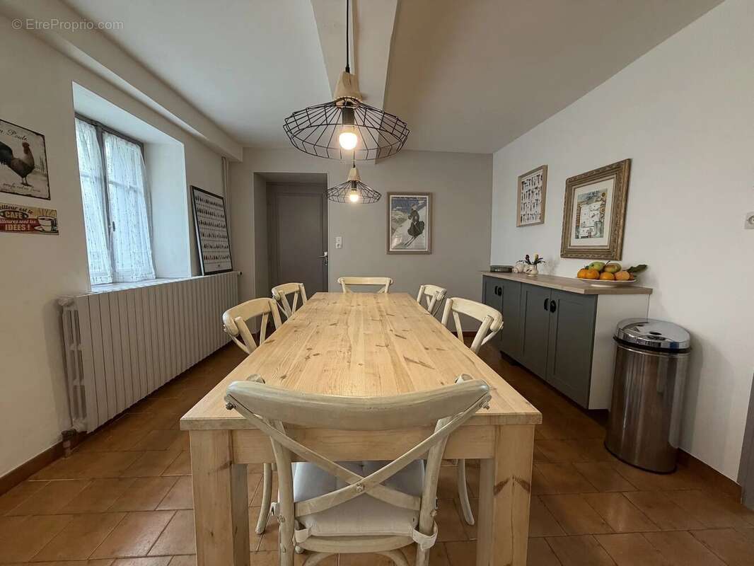 Maison à LUCENAY-L'EVEQUE