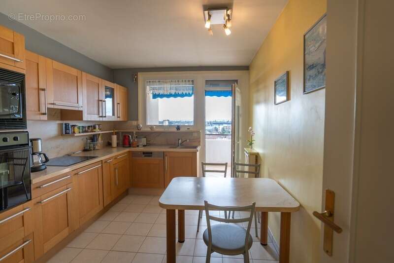 Appartement à BRON