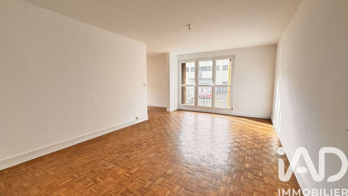 Photo 2 - Appartement à VILLENEUVE-LA-GARENNE