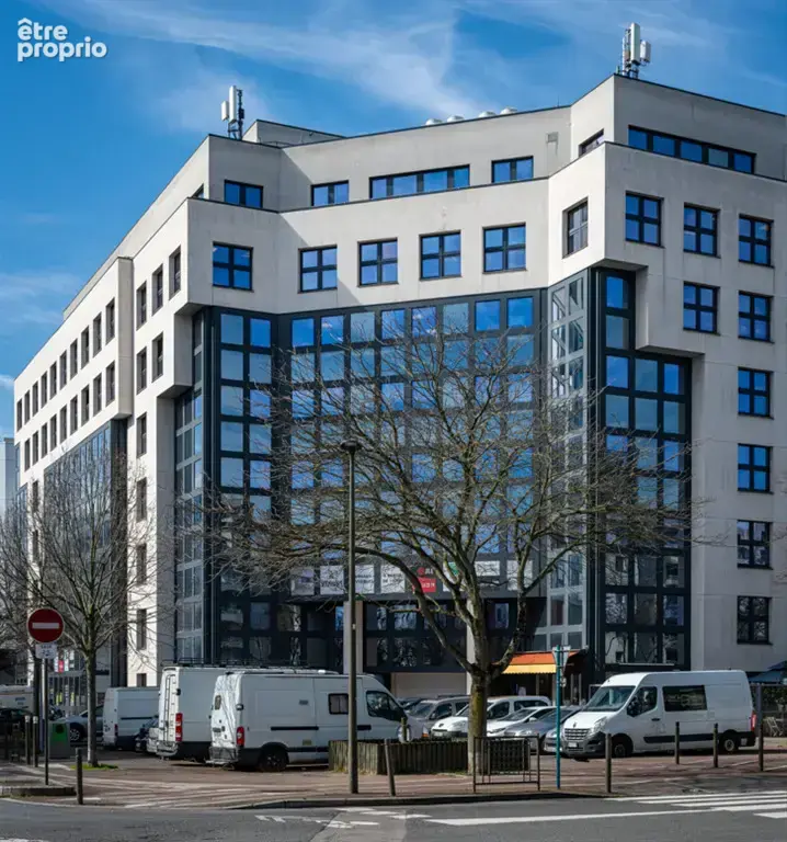 Bureaux à vendre de 2 504 m² divisibles - photo 2