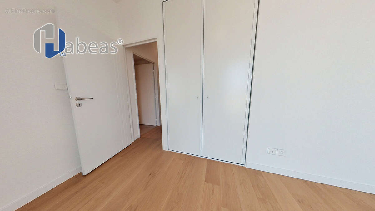 T5  de 105m² au 8em étage avec terrasse de 18m² à Villeurbanne - photo 3