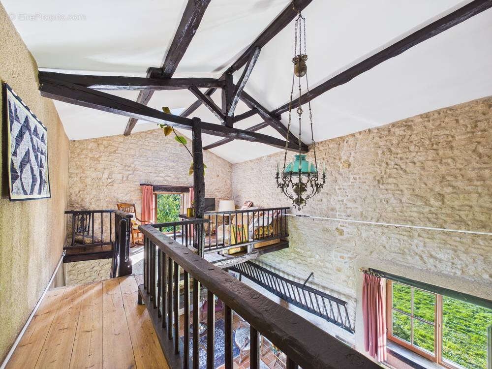 Maison à NOUAILLE-MAUPERTUIS