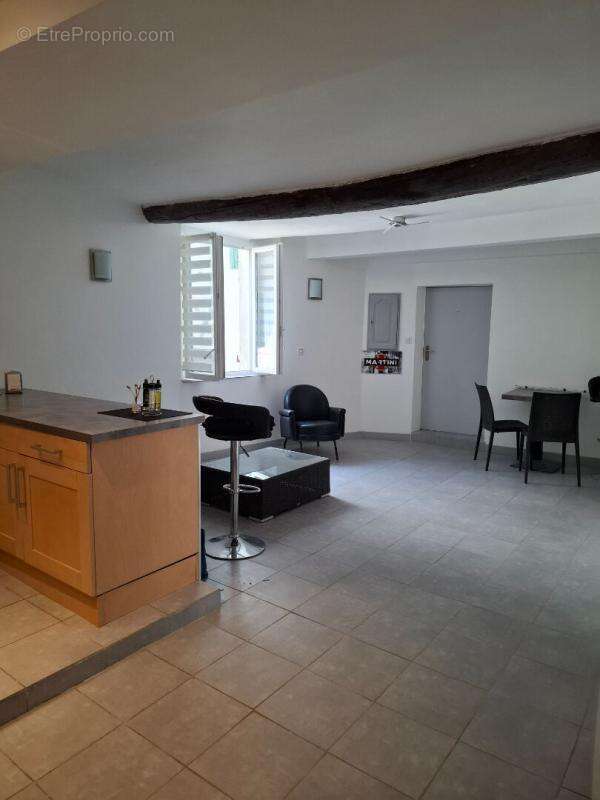 Appartement à FORCALQUIER