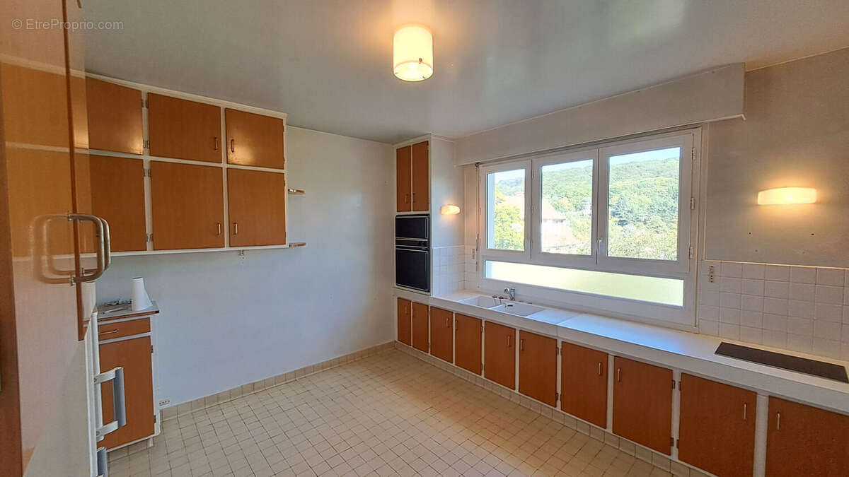 Maison à SAINT-REMY-LES-CHEVREUSE