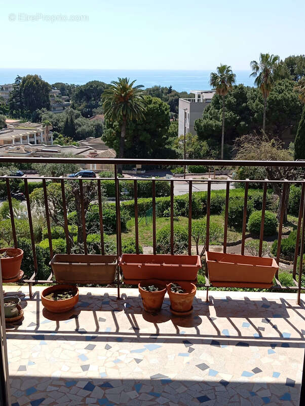 Appartement à ROQUEBRUNE-CAP-MARTIN