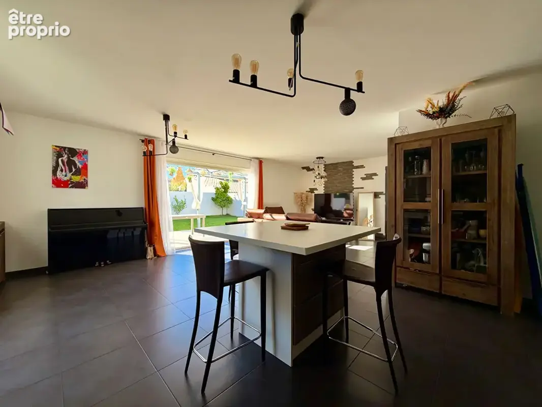 Maison Laudun - 5 pièces - 112 m² - photo 5