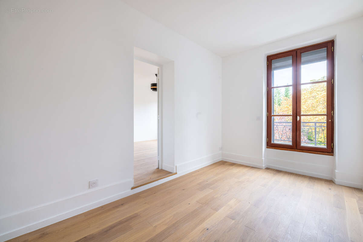 Maison à SAINT-MAUR-DES-FOSSES