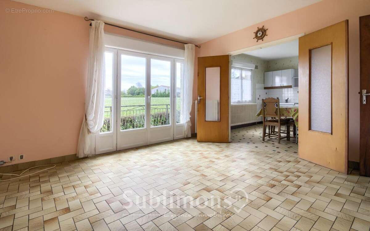 Maison à SAINT-CARADEC-TREGOMEL