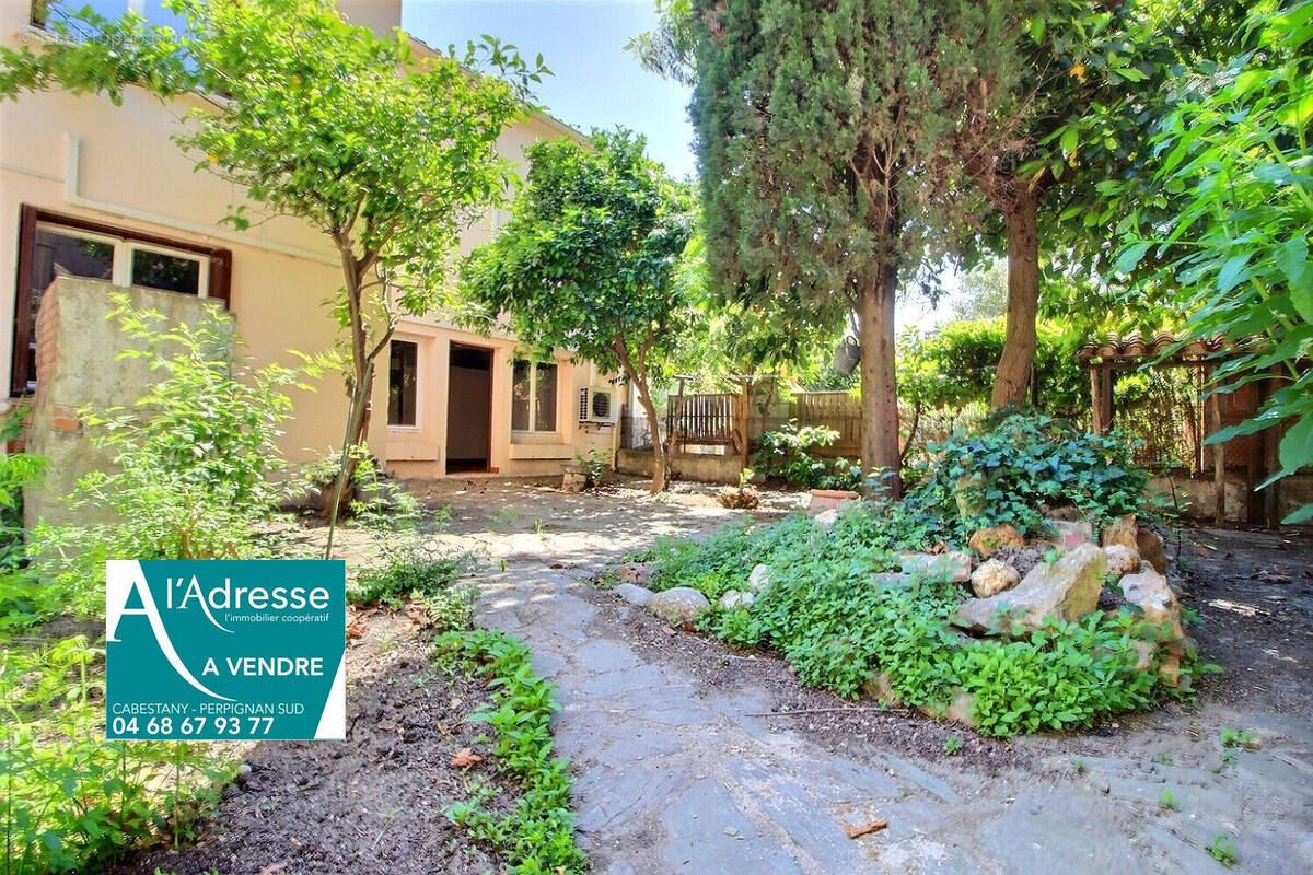 À vendre a bages - maison de ville avec grand garage et exterieur  - proche lac de villeneuve-de-la-raho - photo 1