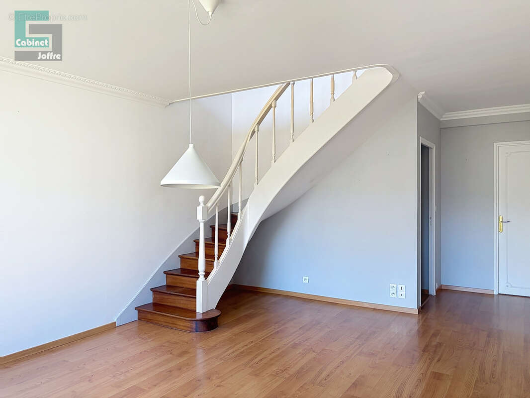 Appartement à FONTAINEBLEAU