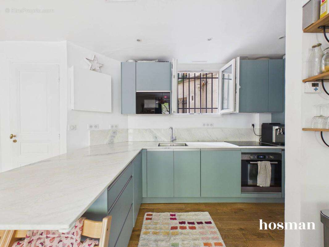 Appartement à PARIS-10E