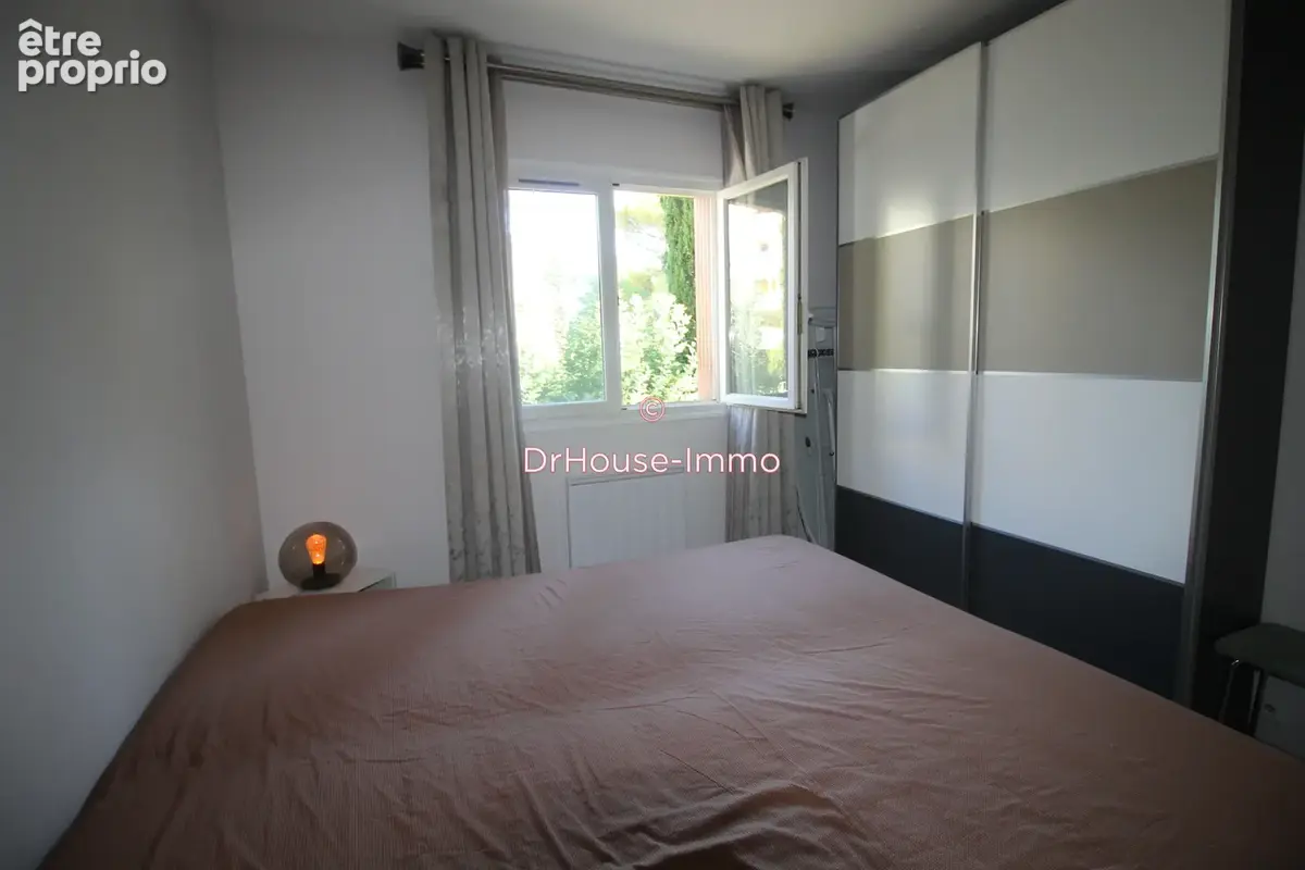 Appartement 4 pièces 86 m² à vendre à Cavalaire-Sur-Mer (83240) - photo 4