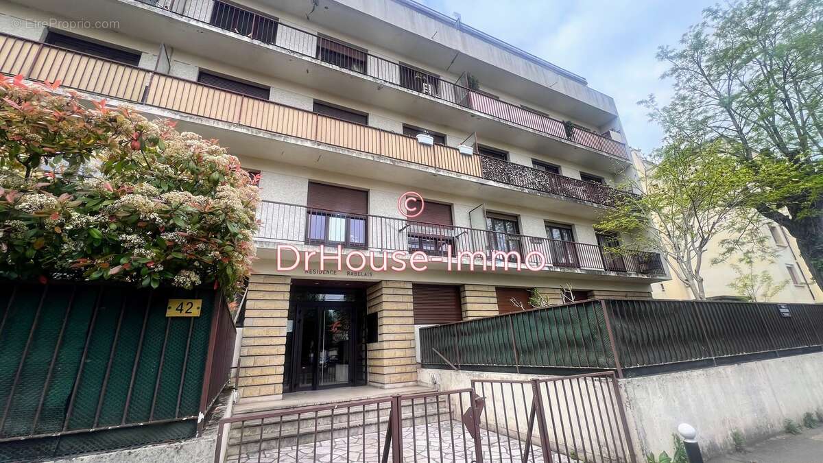 Appartement à SAINT-MAUR-DES-FOSSES