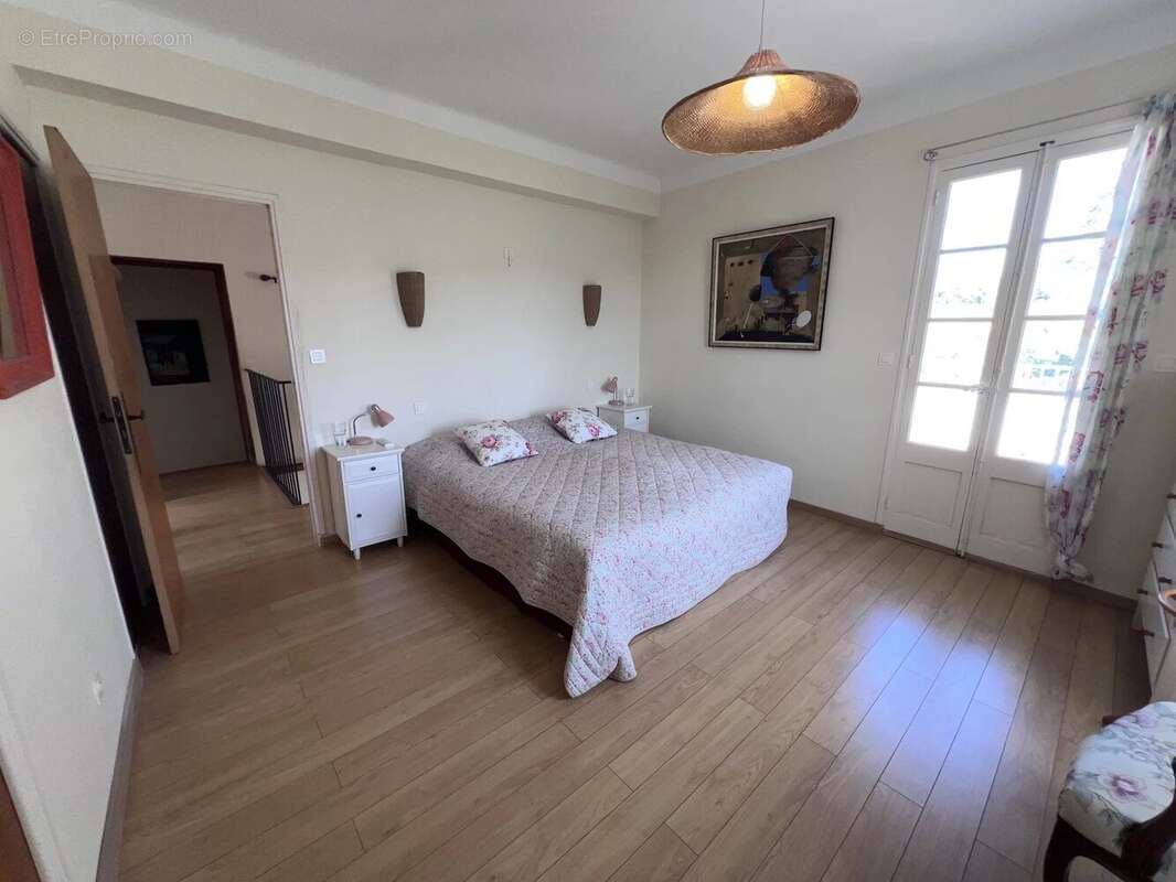 Maison à LE CASTELLET