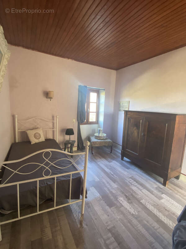 Maison à DECAZEVILLE