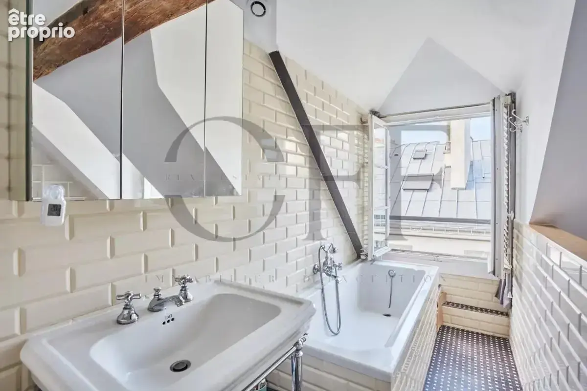 75007 PARIS - Rue de Verneuil - 1 chambre - Dernier étage - photo 7