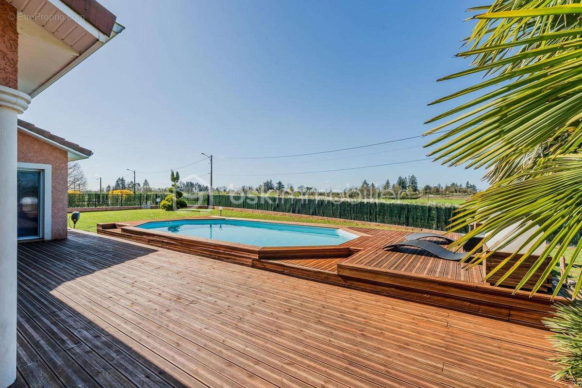 Rare maison plain pied double garage piscine spa et hammam - photo 7