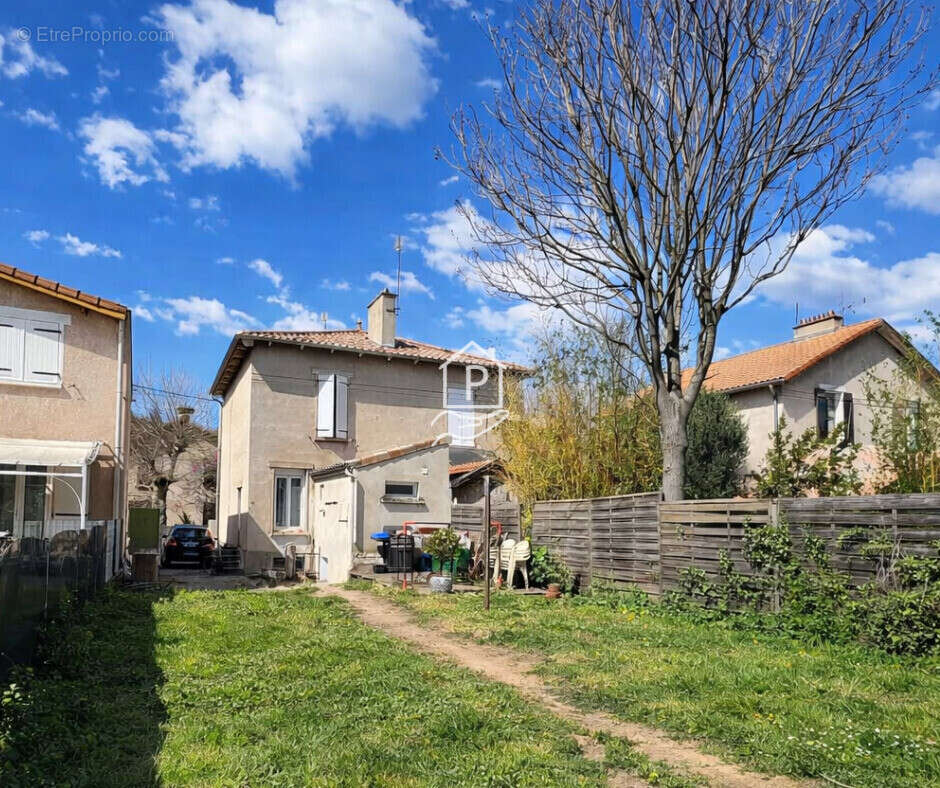 Maison à LA VOULTE-SUR-RHONE