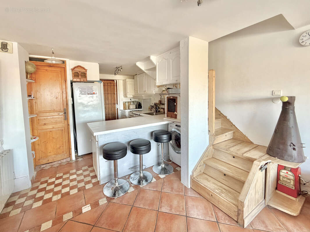 Appartement à SIX-FOURS-LES-PLAGES