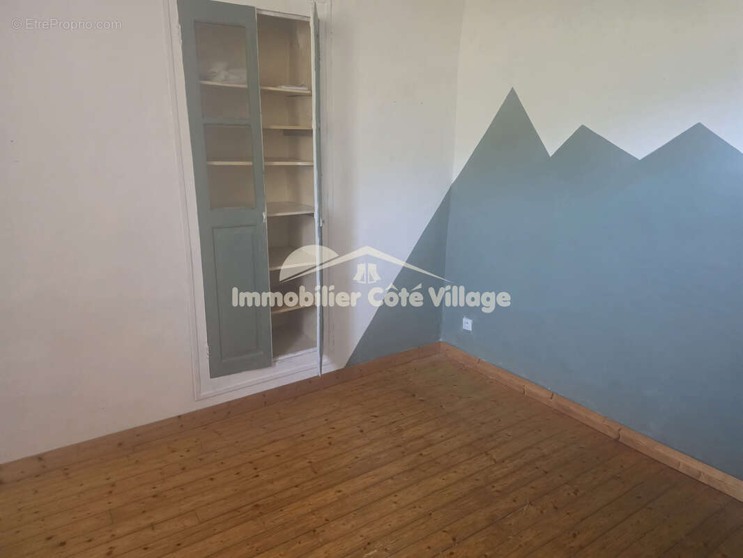 Appartement à TOUET-DE-L'ESCARENE