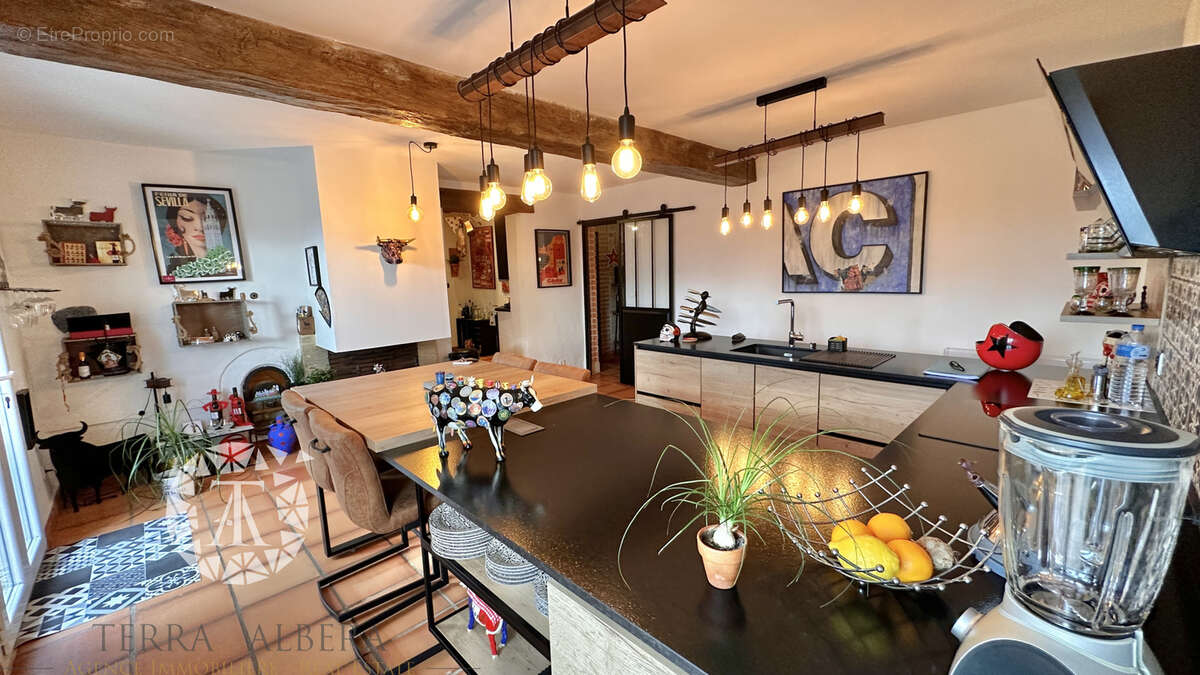 Maison à SAINT-GENIS-DES-FONTAINES