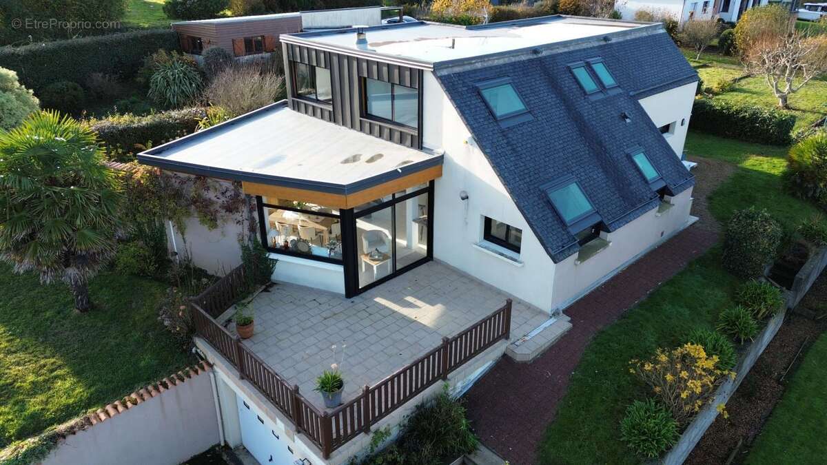 Maison à LOCQUIREC
