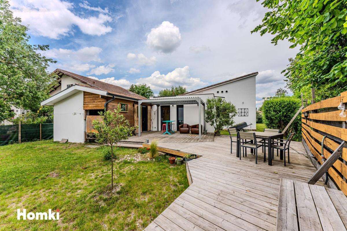 Maison à PARENTIS-EN-BORN