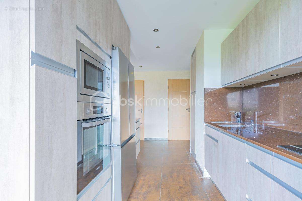 Appartement à POISY