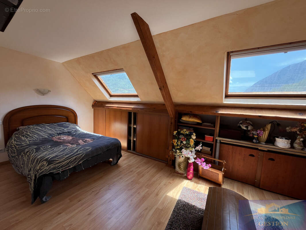 Appartement à ADAST