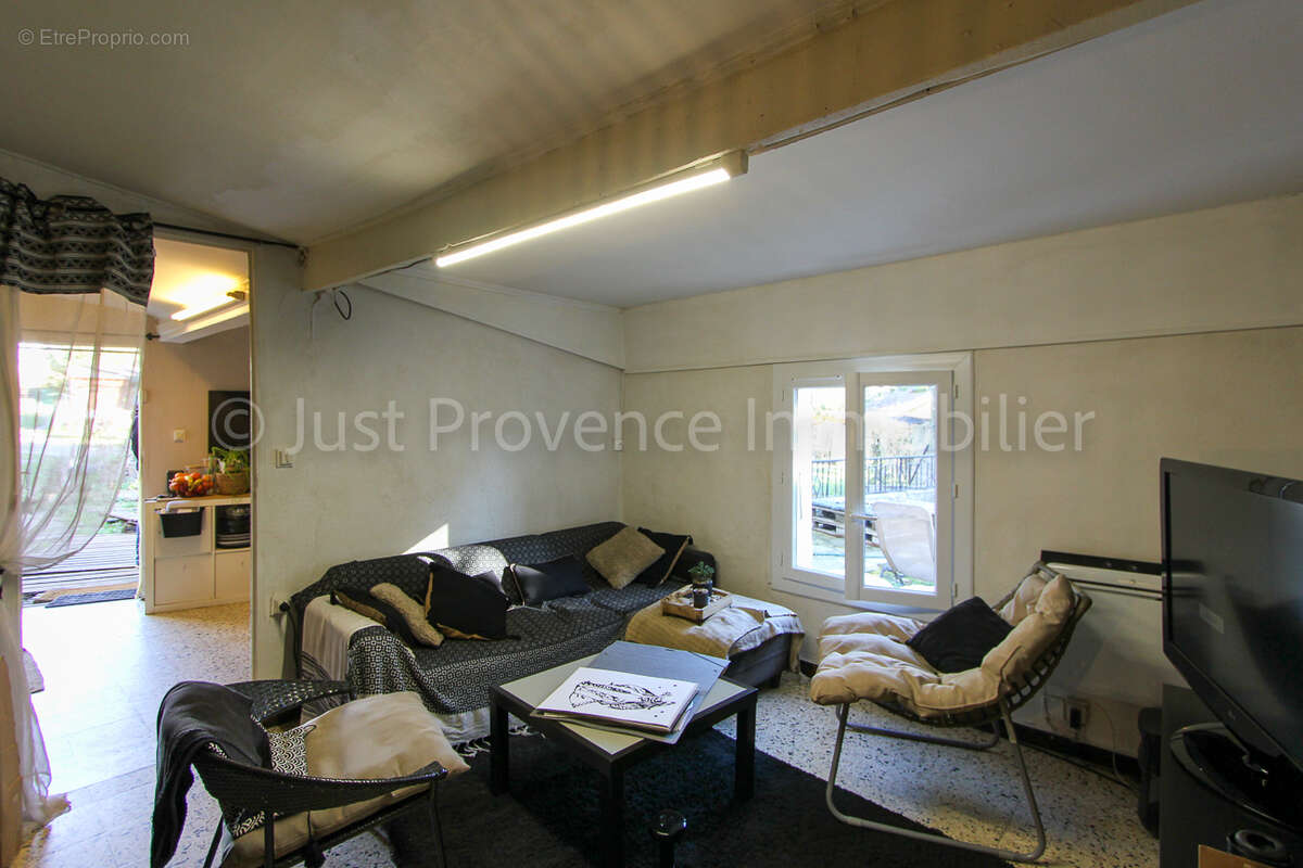 Maison à VAISON-LA-ROMAINE