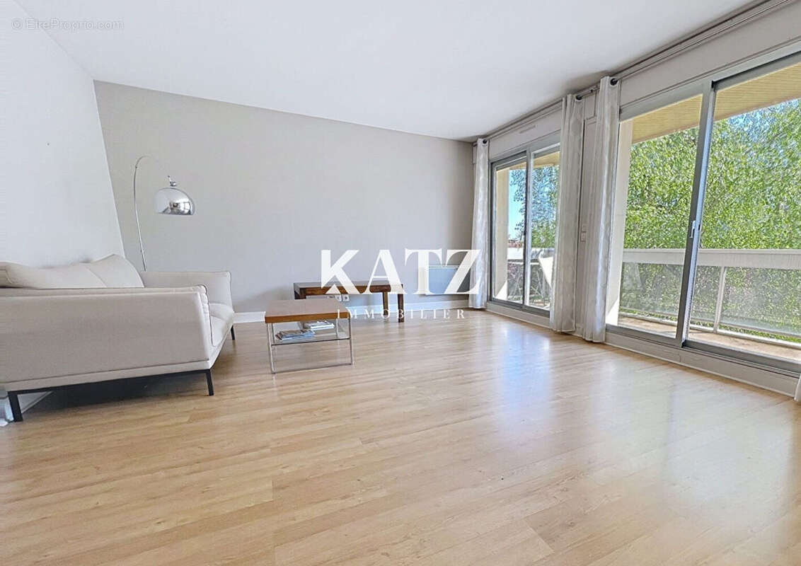 Appartement à GARCHES