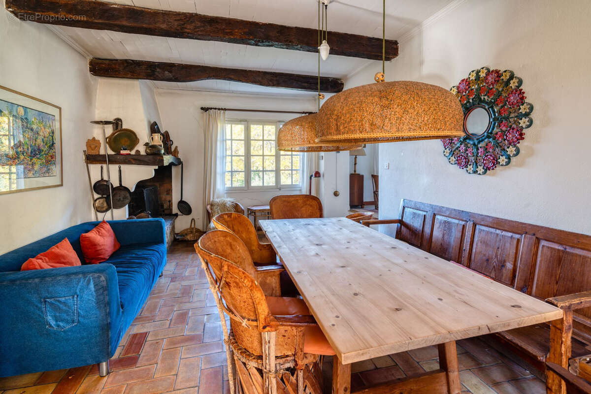 Maison à SUZETTE