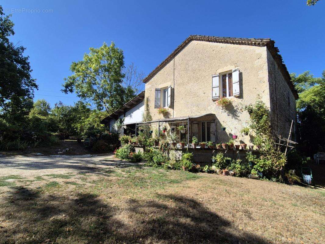 Maison en pierre avec beau terrain – cadre exceptionnel, sur le chemin de Saint-Jacques, à LA ROMIEU (32480) - photo 2