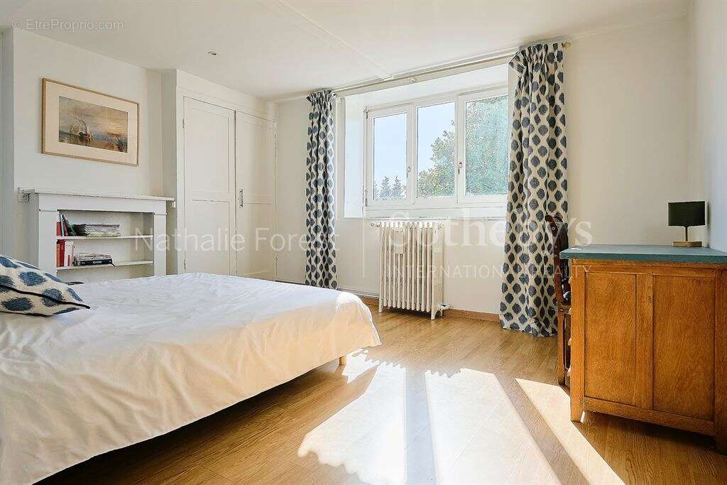 Prox Barbieux - Superbe maison bourgeoise, 6 chambres, garage, jardin 600m2 - photo 10