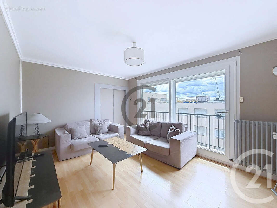 Appartement 76 m² à Troyes  - photo 2
