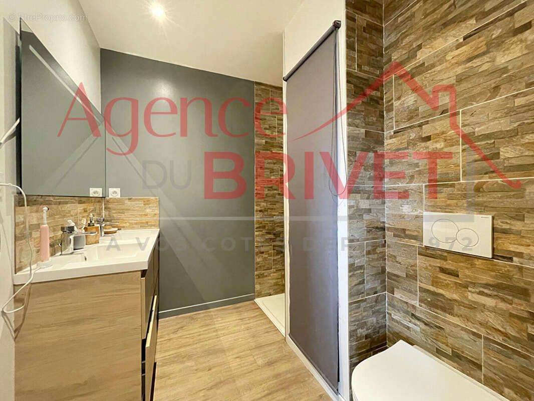 Maison à LA CHAPELLE-DES-MARAIS