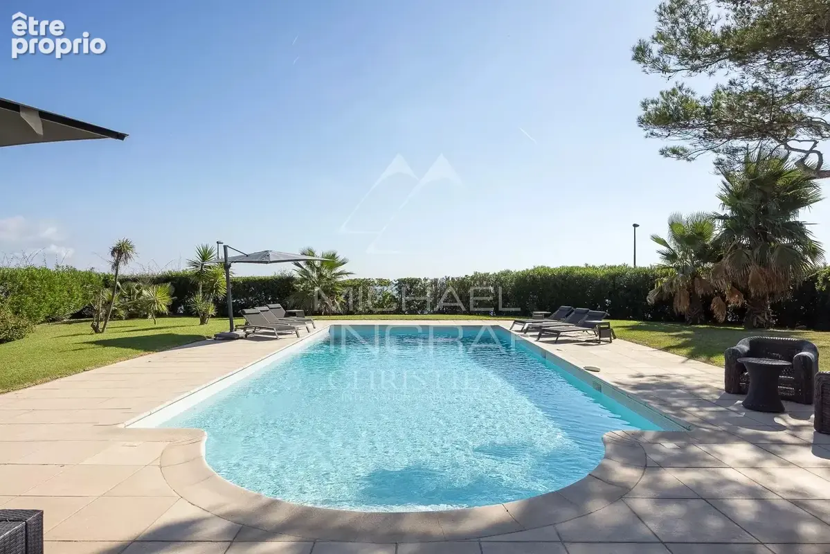 Cap d’Antibes – Villa d’exception avec vue panoramique mer et montagne - photo 13