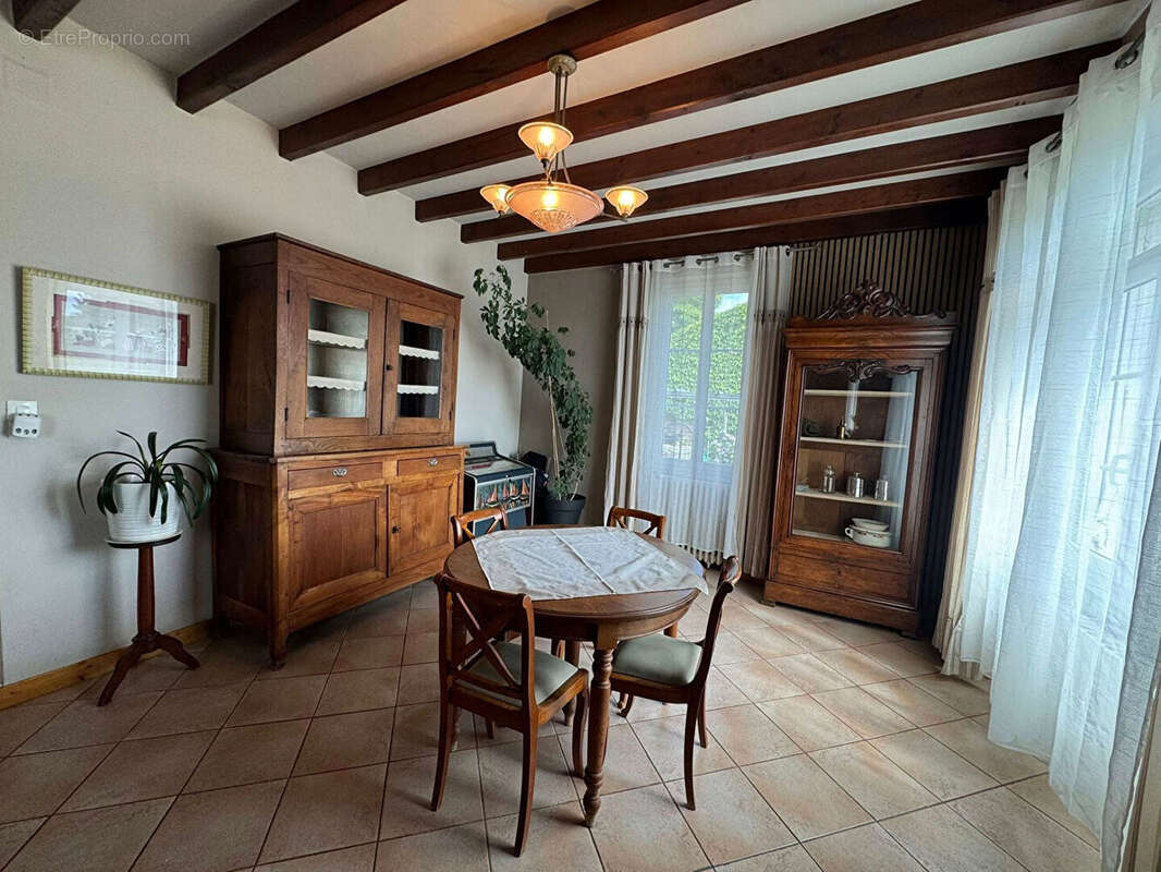 Maison à BESSINES-SUR-GARTEMPE