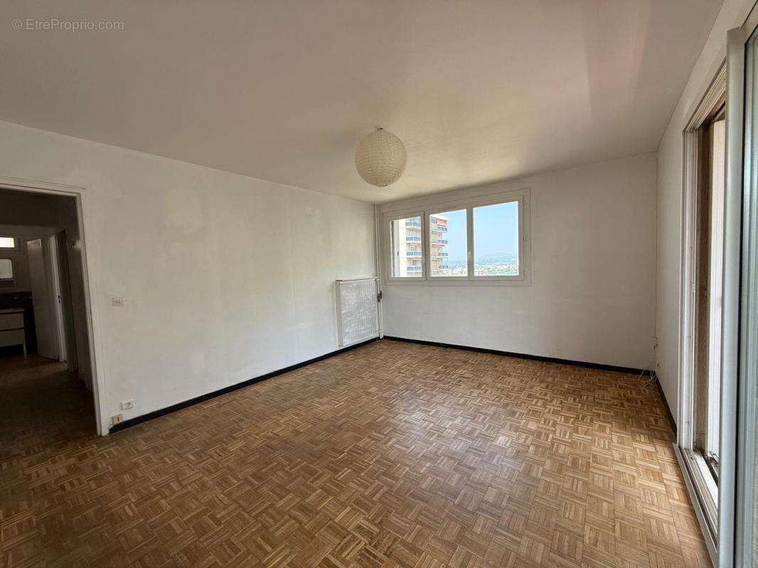 À VENDRE - T3 avec grande terrasse - Marseille 10e - Résidence Les Hauts de Castelroc - photo 7