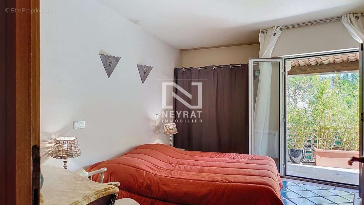 Maison à MONTAUROUX