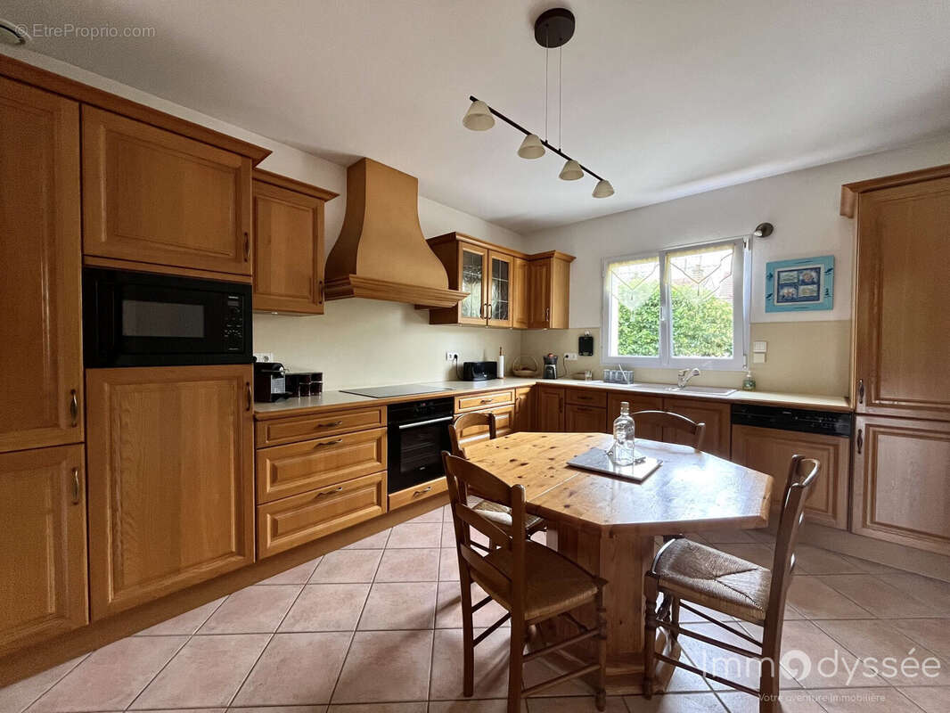 Maison à CHAMPS-SUR-MARNE