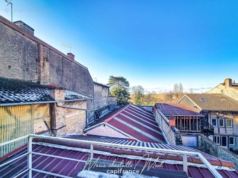 Appartement à PONT-DE-VAUX