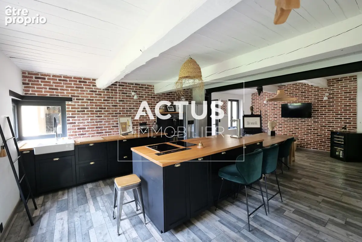 Maison 233 m² à Grans  - photo 6