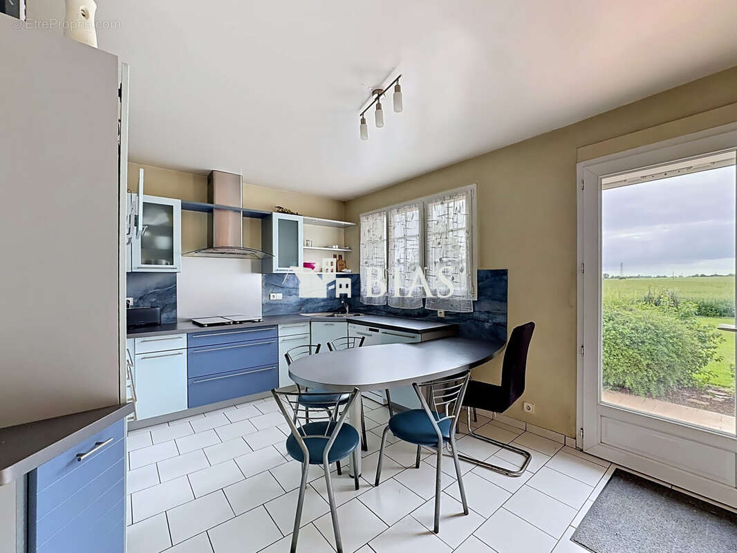Maison 109 m² à Bourg-Achard  - photo 6