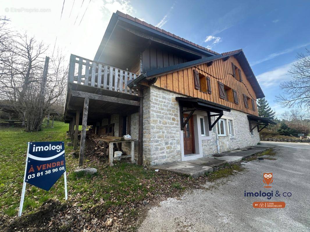 Maison à HAUTERIVE-LA-FRESSE