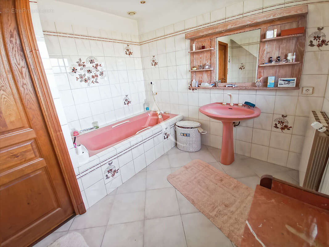 Maison à PETIT-COURONNE