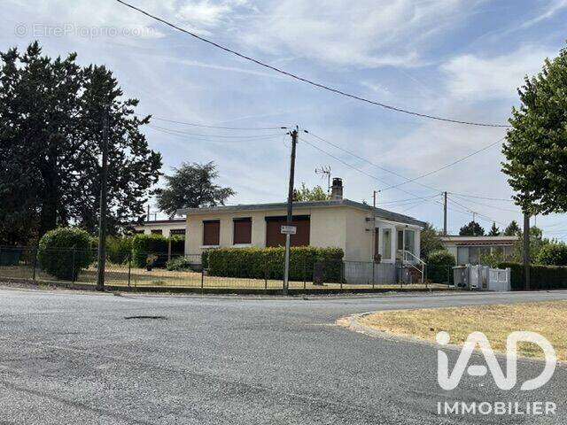 Photo 1 - Maison à SAINT-PIERRE-LES-NEMOURS