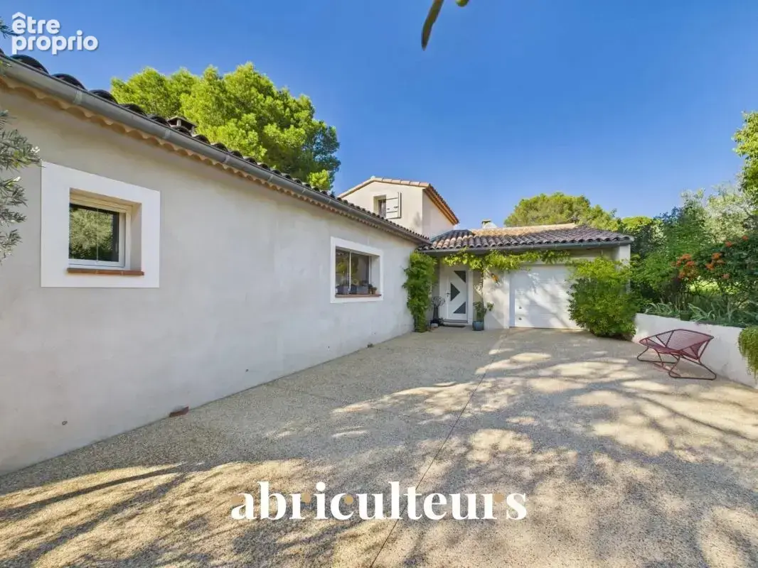 Villa rénovée de 155 m²  en vente au pied du Luberon à Cheval-Blanc (84460) - photo 4
