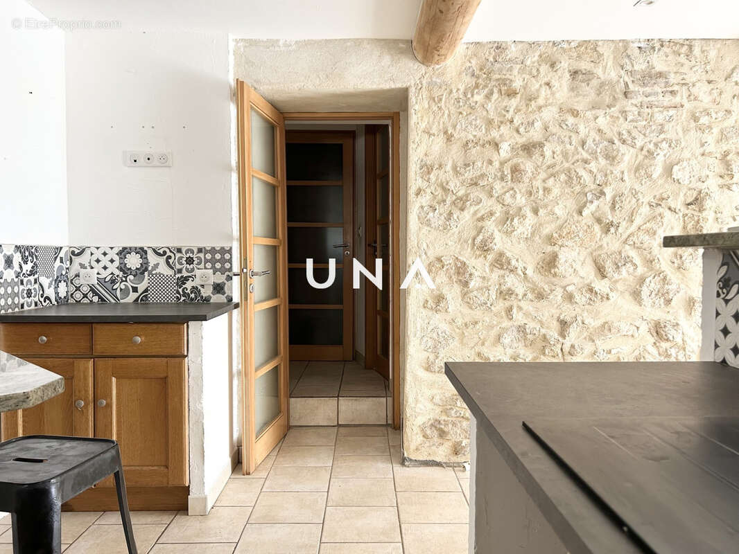 Maison à LAUDUN-L'ARDOISE