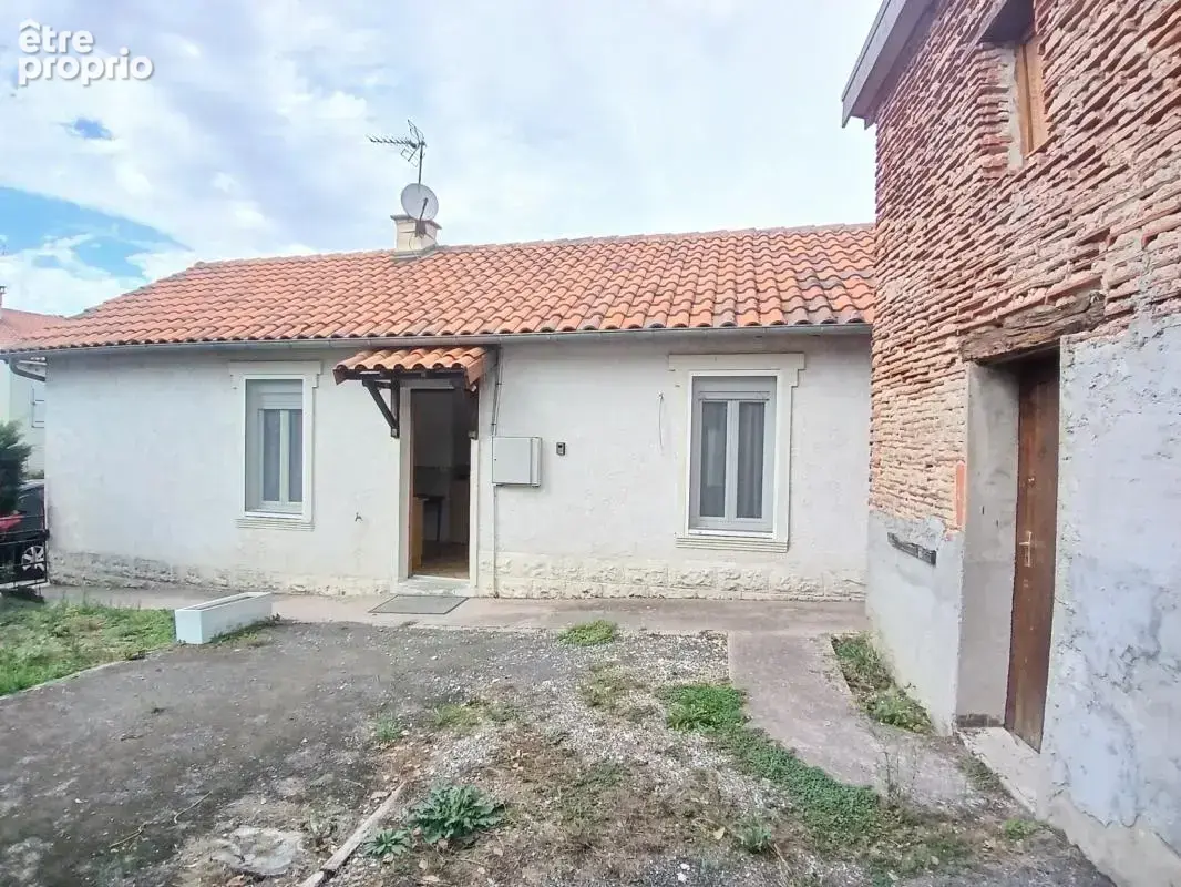 Maison à AMBERNAC